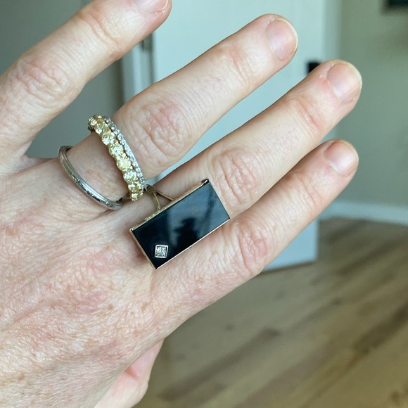 Art Deco Onyx and Diamond Ring - Picture 4 of 7